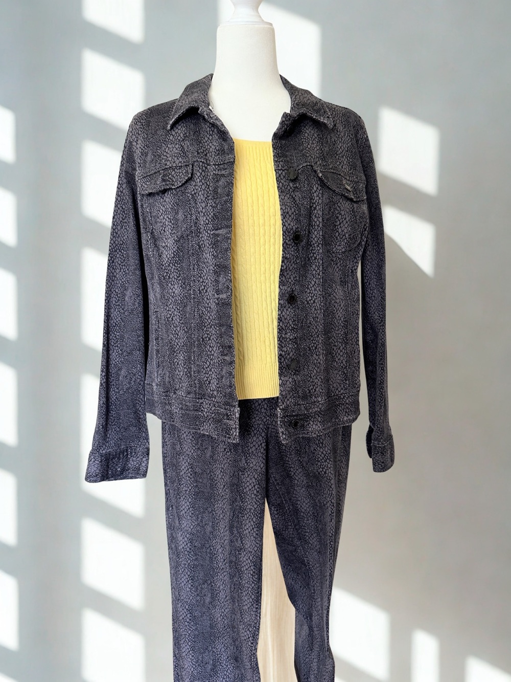 Jones New York Snake Print Denim Jacket (M) & Pants (10) Set + Yellow Ribbed Top